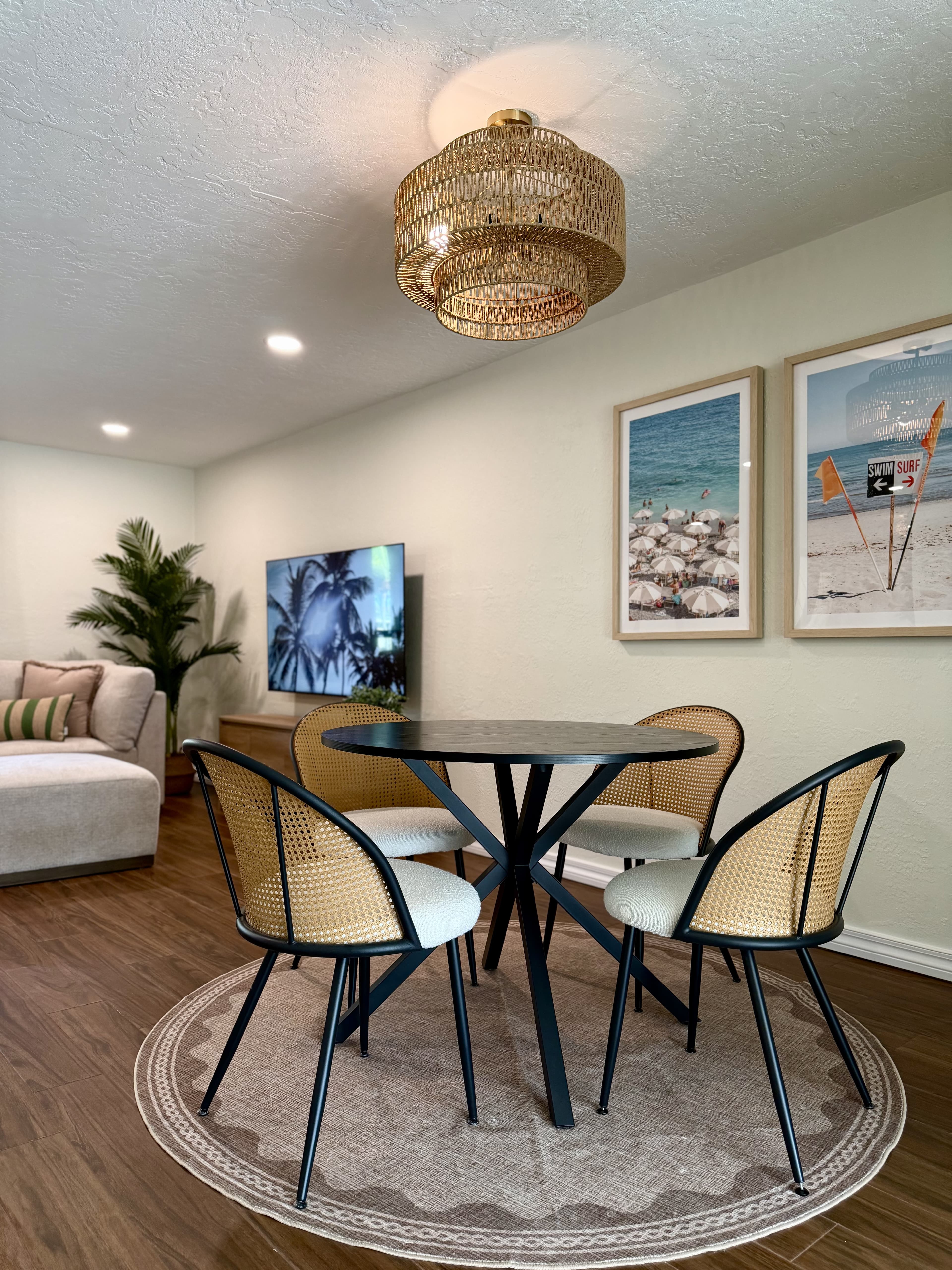 Florida room dining area