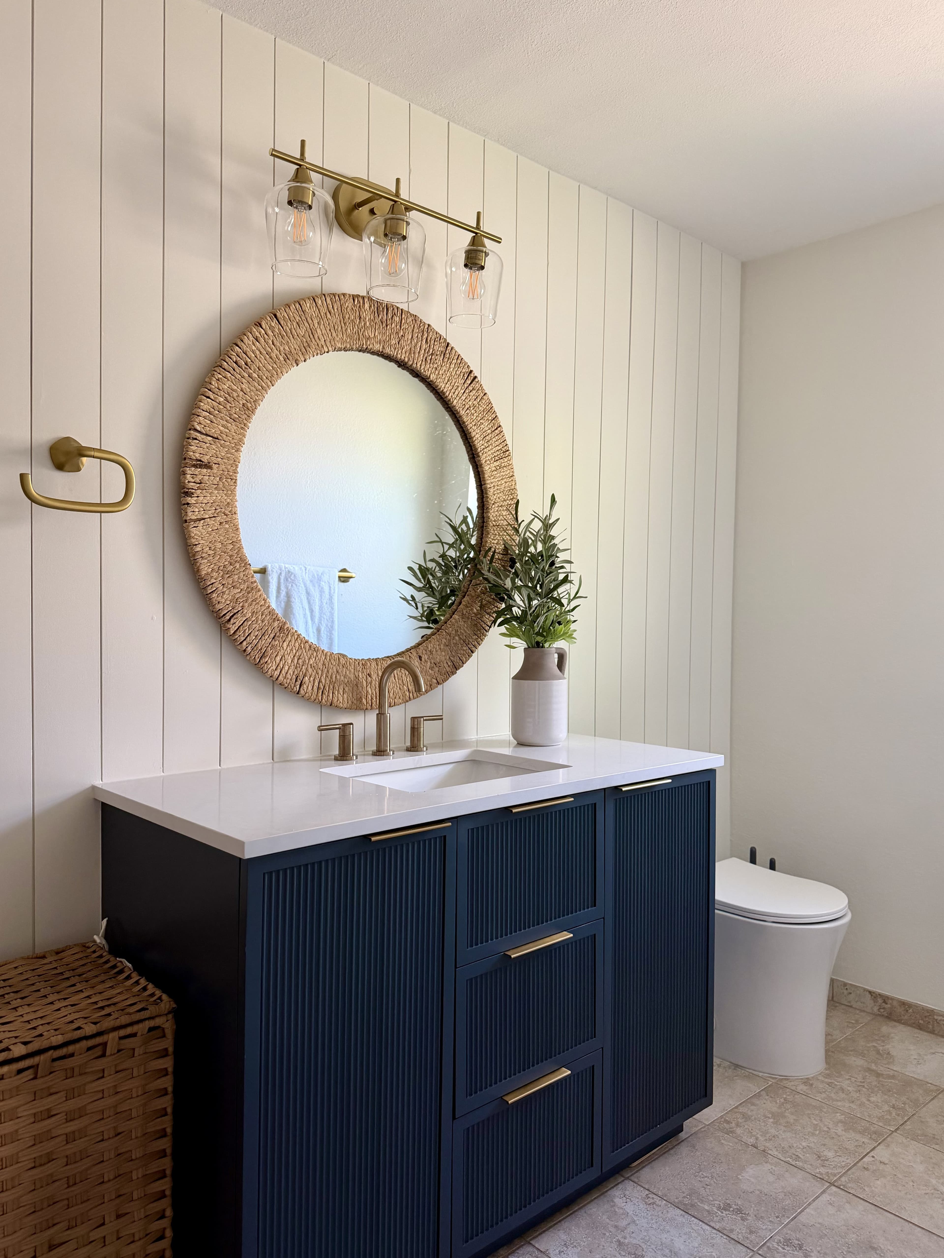 Master suite bathroom